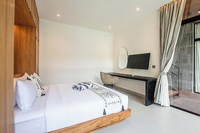 Exquisite 6BR Canggu Villa 400m to Pristine Beach