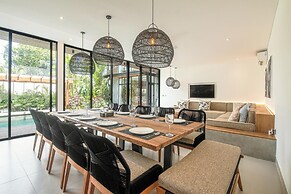Exquisite 6BR Canggu Villa 400m to Pristine Beach