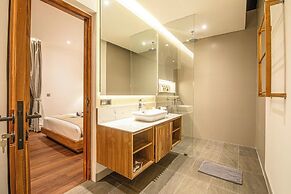 Exquisite 6BR Canggu Villa 400m to Pristine Beach