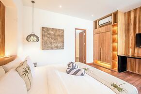 Exquisite 6BR Canggu Villa 400m to Pristine Beach