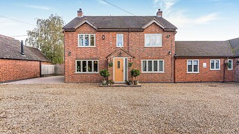 2 Mere Pits Cottages
