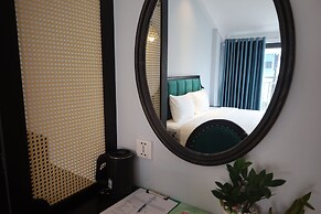 Maya Central Hotel & Spa