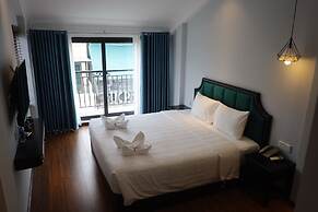 Maya Central Hotel & Spa