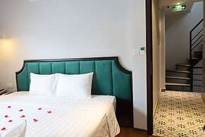 Maya Central Hotel & Spa