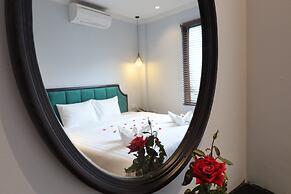 Maya Central Hotel & Spa