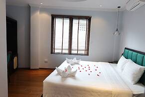 Maya Central Hotel & Spa