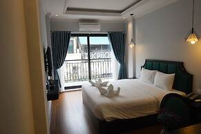 Maya Central Hotel & Spa