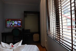 Maya Central Hotel & Spa