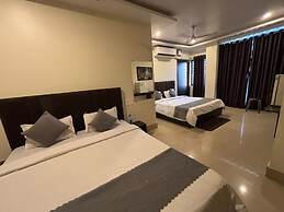 Hotel Asian Openbill