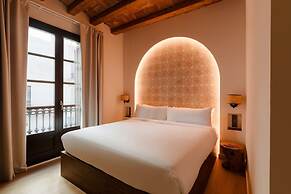 Hamsa House
