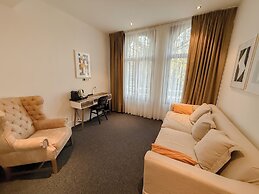 S&A Vondel Park Hotel