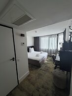 S&A Vondel Park Hotel