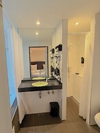 S&A Vondel Park Hotel