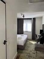 S&A Vondel Park Hotel