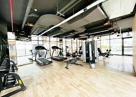 Modern 1BR with Pool and Gym Al Jaddaf