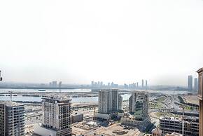 Modern 1BR with Pool and Gym Al Jaddaf
