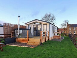 Rosefinch Cabin