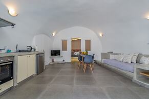 Santorini Fira Oasis