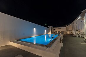 Santorini Fira Oasis