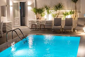 Santorini Fira Oasis
