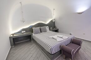 Santorini Fira Oasis