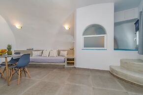 Santorini Fira Oasis