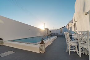Santorini Fira Oasis