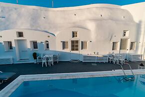 Santorini Fira Oasis
