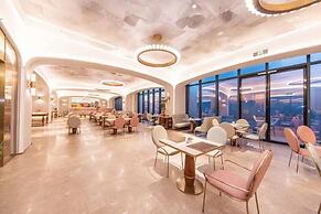 Mercure Xinyang East Railway Station