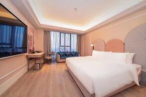 Mercure Xinyang East Railway Station