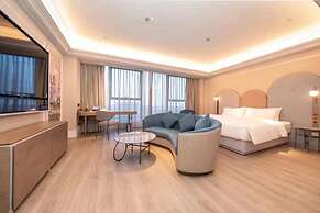 Mercure Xinyang East Railway Station