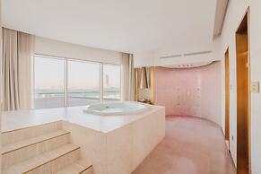 So/ Ras Al Khaimah Hotel & Resort