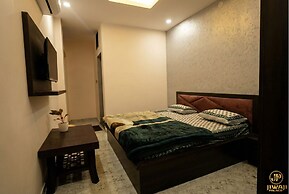 Jiwaji Palace