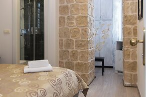 Queen Teuta Luxury Rooms Split