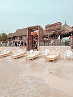 Margaritas Beach Club