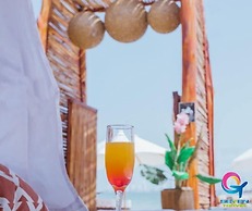 Margaritas Beach Club