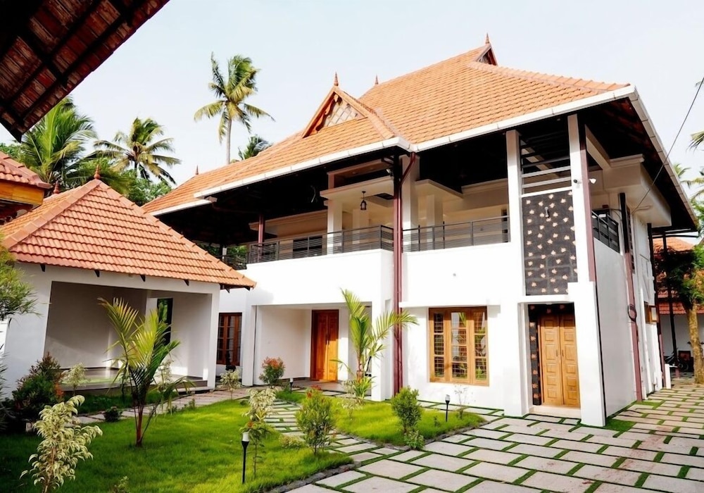 Kalloos Island Backwater Resort