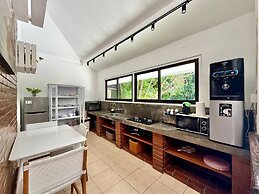 Villa White Orchid