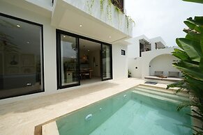 Moraira 1BR Pool Villa Close to Bingin Beach