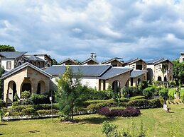 Amaris Greens Resort
