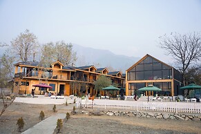 Jade River Resort By Defoy