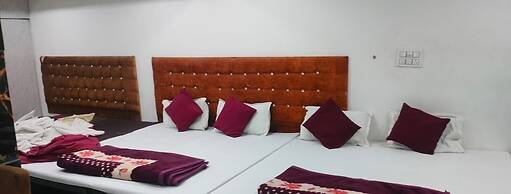 Shri Nanhu Hotel