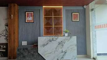 Anandam Hotel