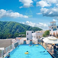 Spain Village Poolamping
