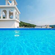 Spain Village Poolamping