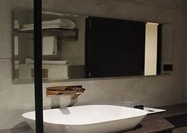 Hotel Avnish