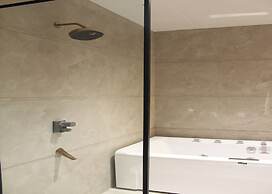Hotel Avnish