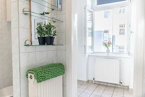 Cozy 2BR Apt Near Vienna Center