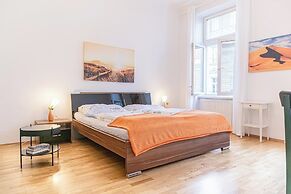 Cozy 2BR Apt Near Vienna Center