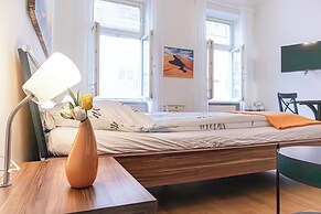 Cozy 2BR Apt Near Vienna Center